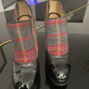 NWOT GORGEOUS L.A.M.B. (Gwen Stefano) Leather and Plaid Bootie - Size 6 1/2